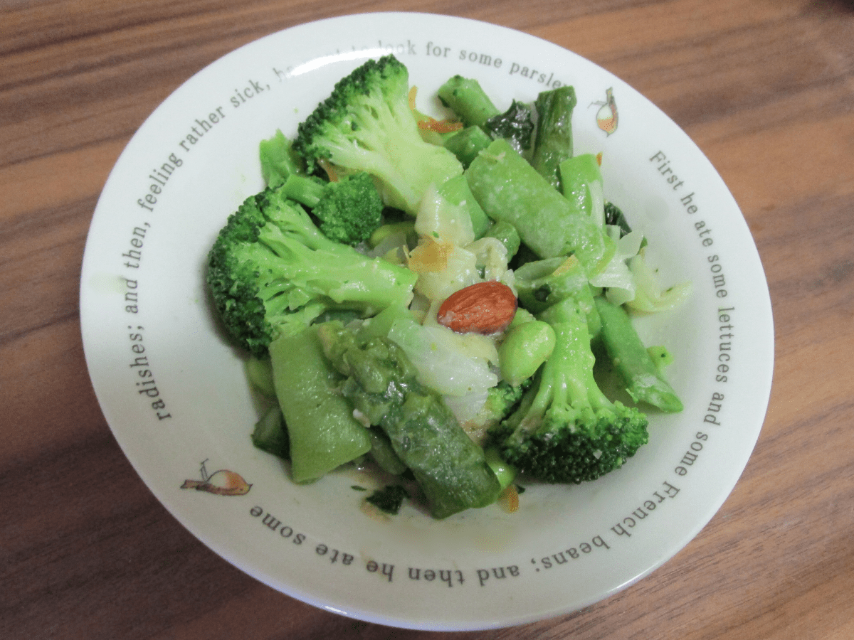 「7種野菜の塩麴グリーンサラダ」